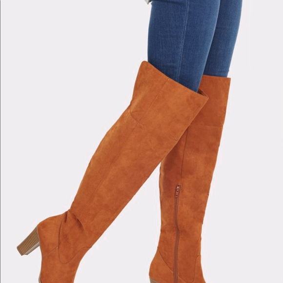 Boots - Picture 3 of 3